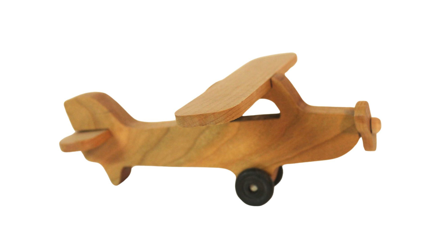 Toy Wood Cessna Skyhawk Airplane: Spinning Propeller, Turning Wheels
