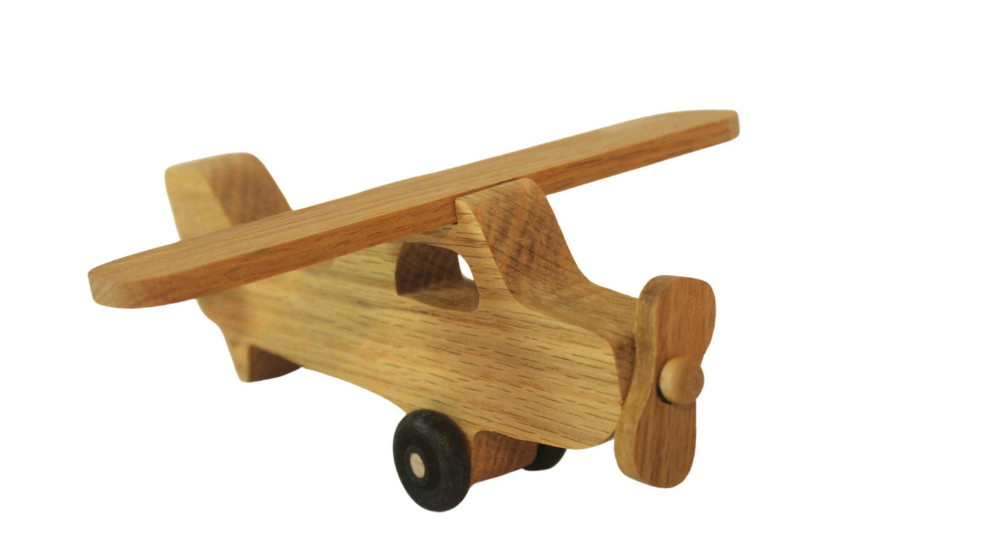 Toy Wood Cessna Skyhawk Airplane: Spinning Propeller, Turning Wheels