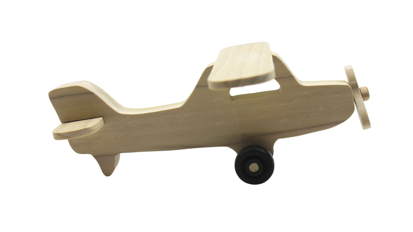 Toy Wood Cessna Skyhawk Airplane: Spinning Propeller, Turning Wheels